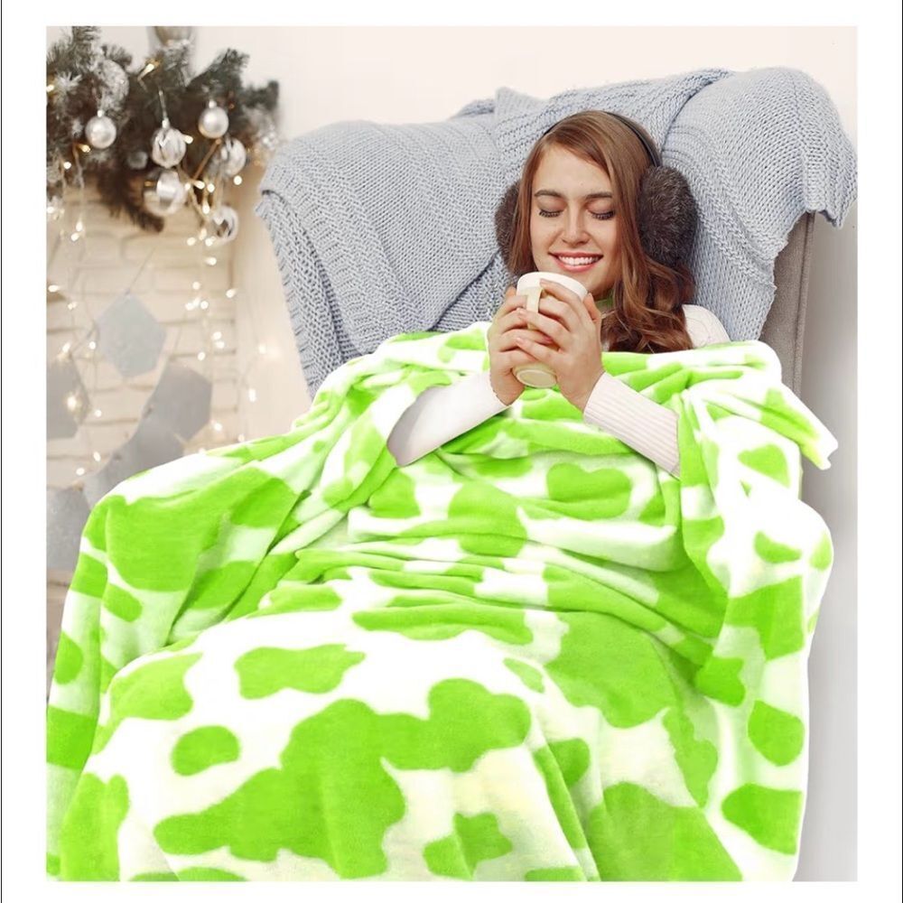 Lime Green/White Fleece Blanket 40x50 - Lightweight Soft and Cozy